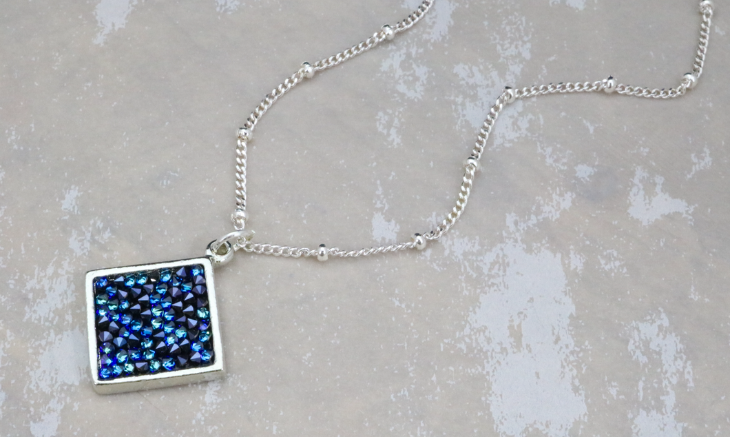 Crystal Rocks Necklace - Cosmic Black